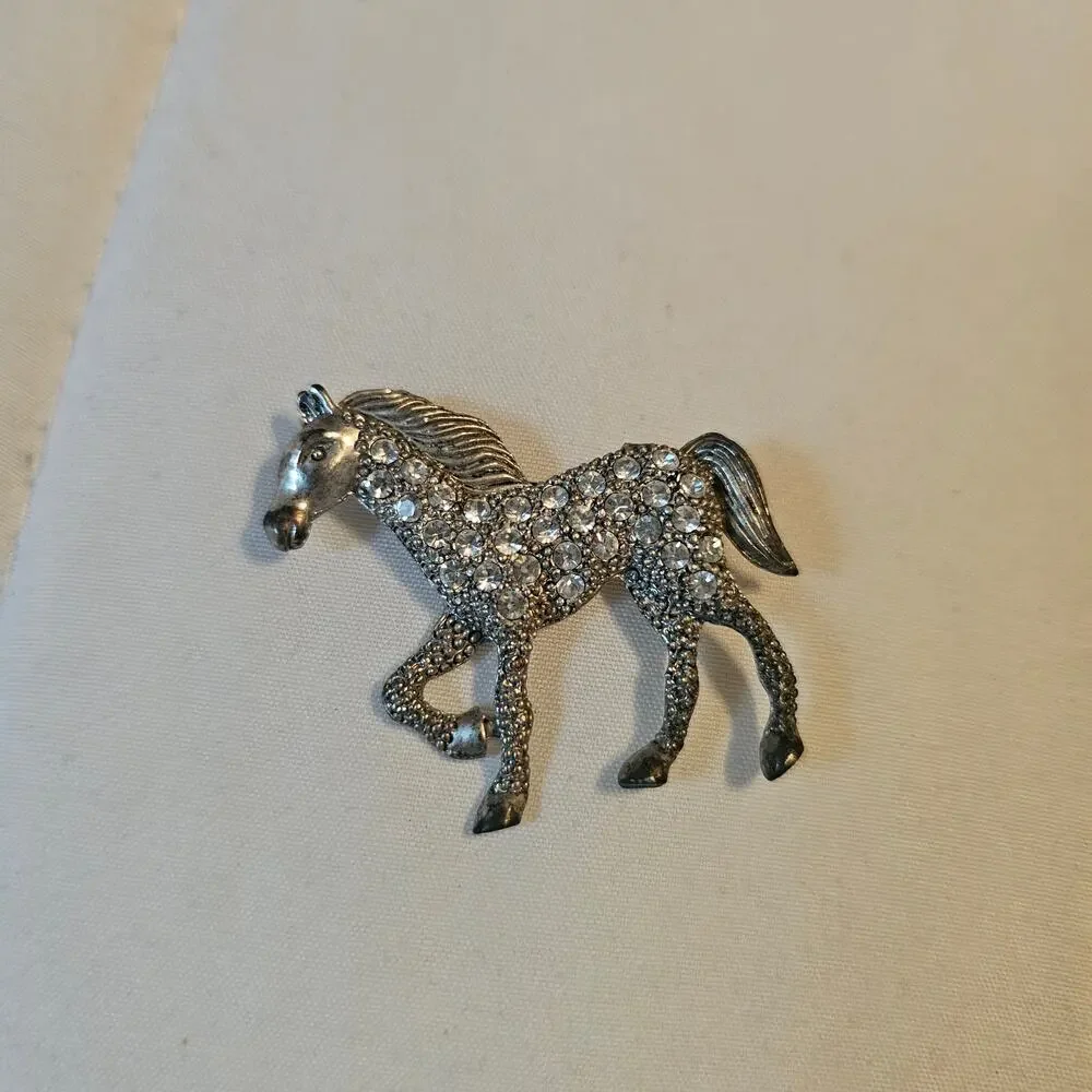 Unbranded vintage mystery